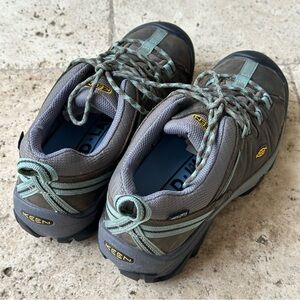 KEEN Targhee ll Waterproof Hiking Shoe Womens Sz 8.5 Black Olive/Mineral Blue
